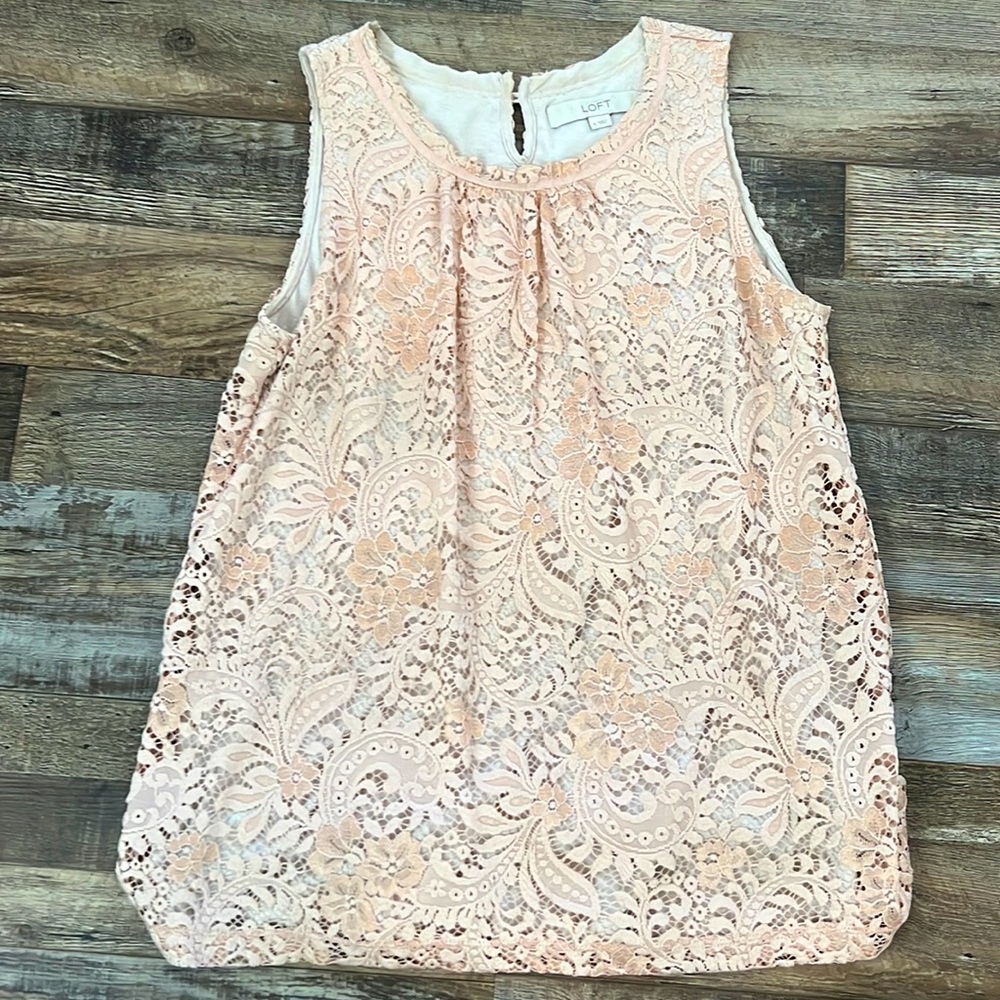Loft lined sleeveless top